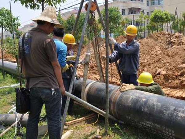 山東德泓能源有限公司與我公司簽訂鋼套鋼保溫管供應(yīng)合同